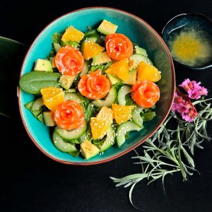 Салат с лососем и апельсином